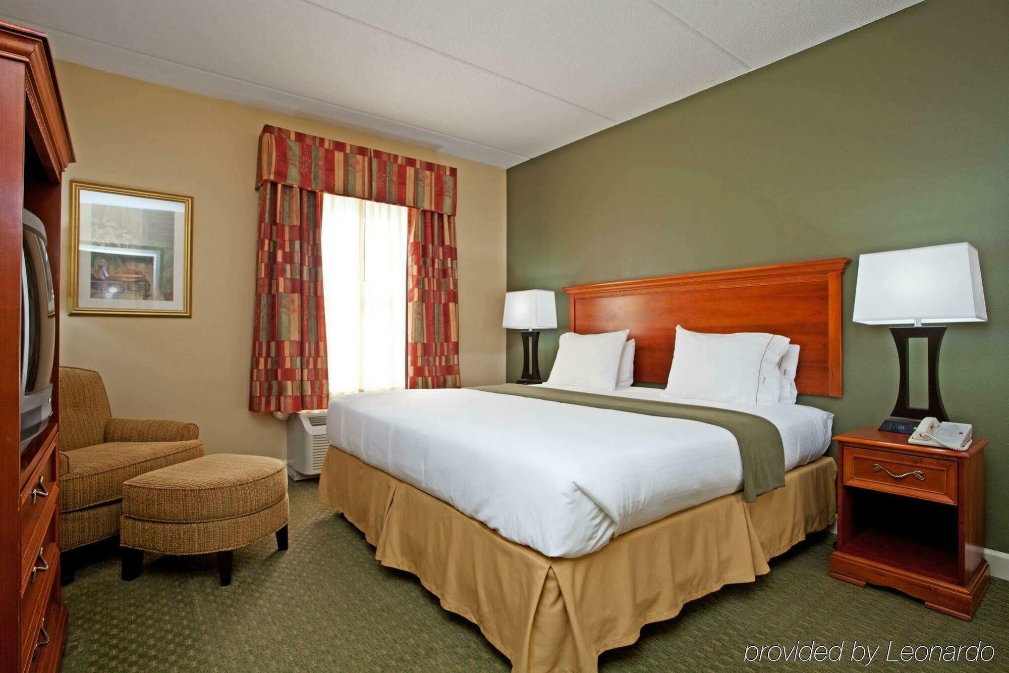 Holiday Inn Express Hotel & Suites Conover - Hickory Area By Ihg Exterior photo